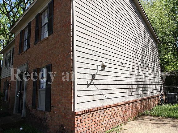 2nd image of 3434 Dungreen St