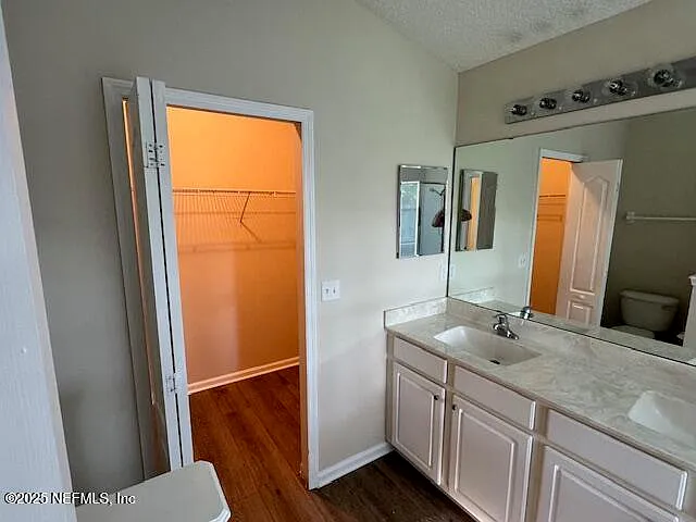 14758 Fern Hammock Dr — Photo 12
