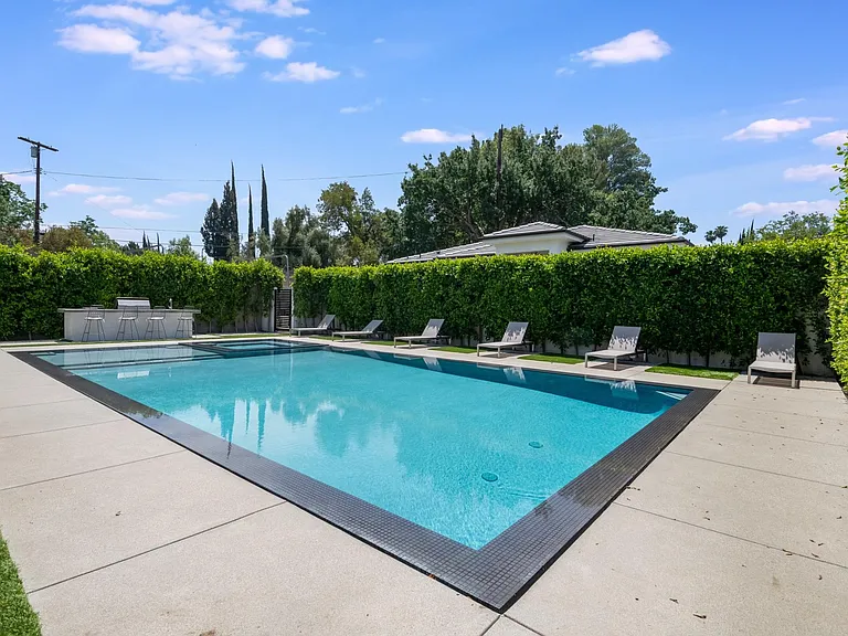23262 Gonzales Dr — Photo 25