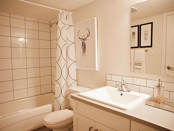 3rd image of 121 Clancy Dr #398499