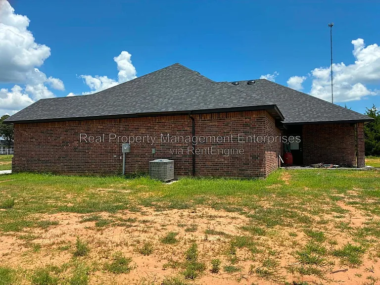 343751 E 870th Rd — Photo 26
