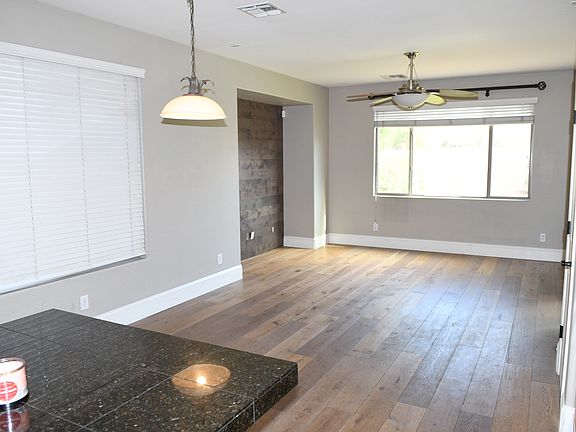 4th image of 38021 N Pagoda Ln