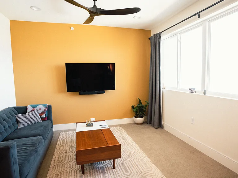 604 N Bluff Dr — Photo 18