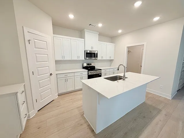 416 S Calico Ave — Photo 8
