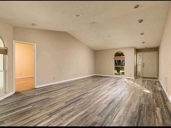 3rd image of 5284 White Sand Cir NE