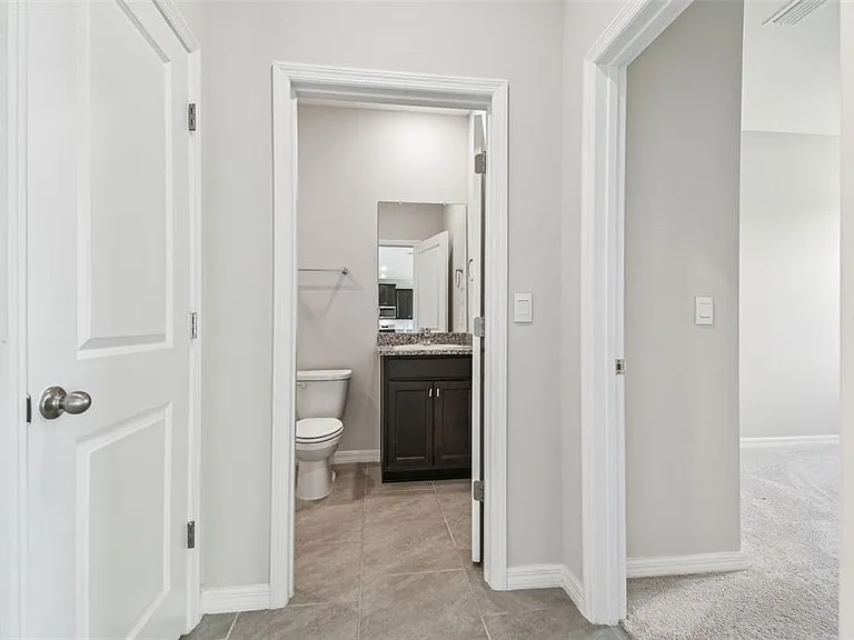 3827 Sunny Spring St — Photo 17