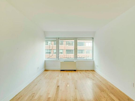 2nd image of 200 Water St APT 313