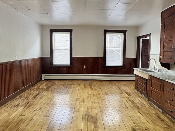 2nd image of 212-214 Blake St #5