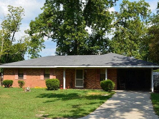2nd image of 315 W Oconee St