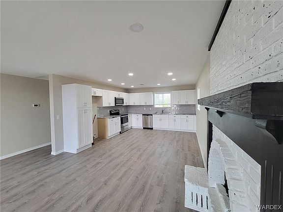 4th image of 4311 W Miramar Drive