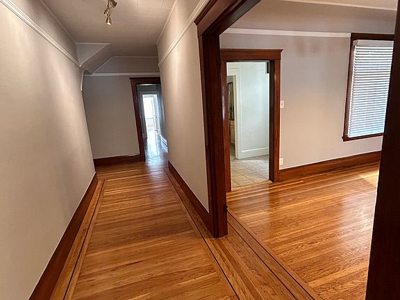 4th image of 141 Lincoln Way
