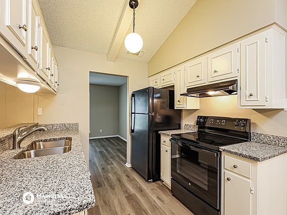 5th image of 5219 Kazen Cir