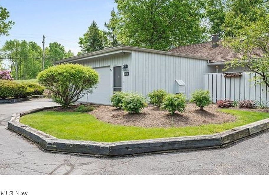 1st image of 445 Hill Dr #37
