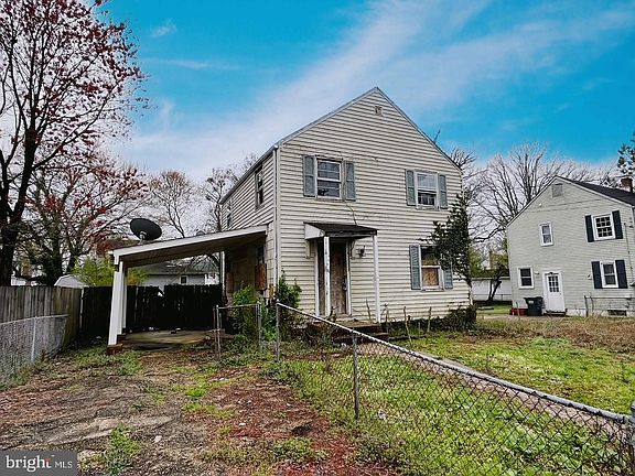 3rd image of 46623 Midway Dr