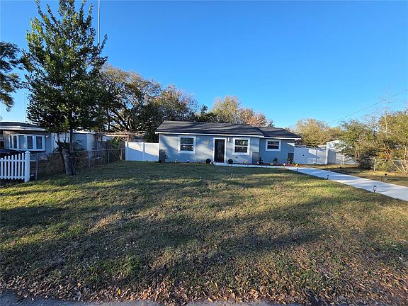 2nd image of 1106 Valencia Rd