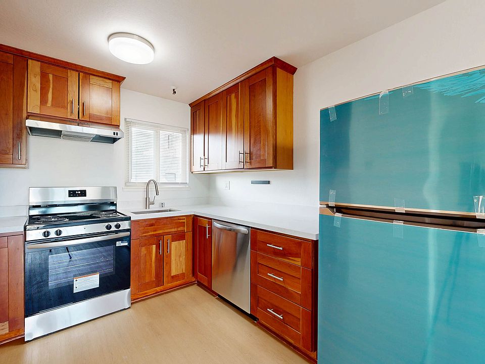 1st image of 3770 24th St APT 206