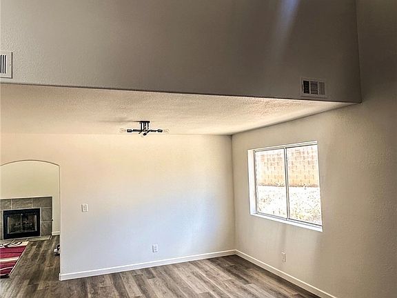 4th image of 6705 Shallow Creek Ct