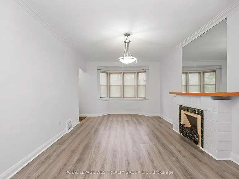24 Barker Ave — Photo 8
