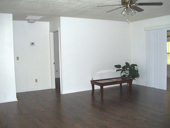 3rd image of 1065 SW Janette Ave