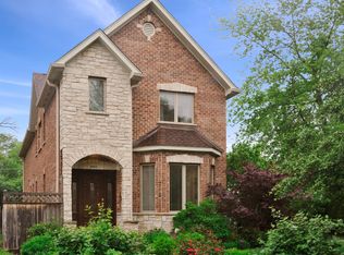 2402 Oak Ave, Northbrook, IL