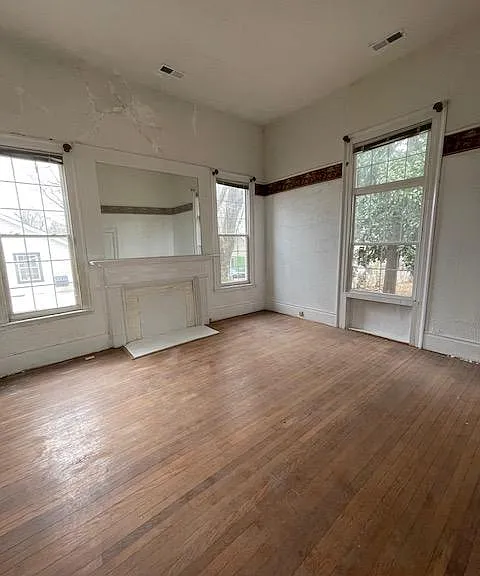 108 W 17th St — Photo 13