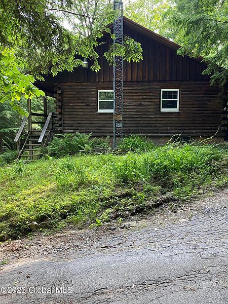 2nd image of 69 Warren Street