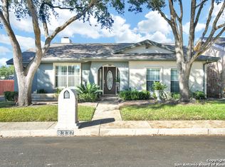 8337 Windway Dr, Windcrest, TX 78239