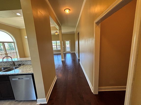 5th image of 103 Abby Ln