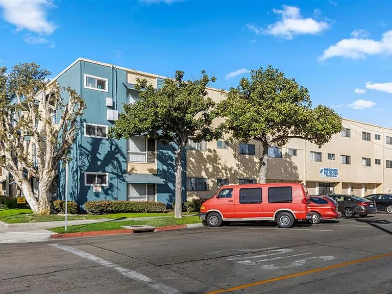 800 Linden Ave in Long Beach — Photo 36
