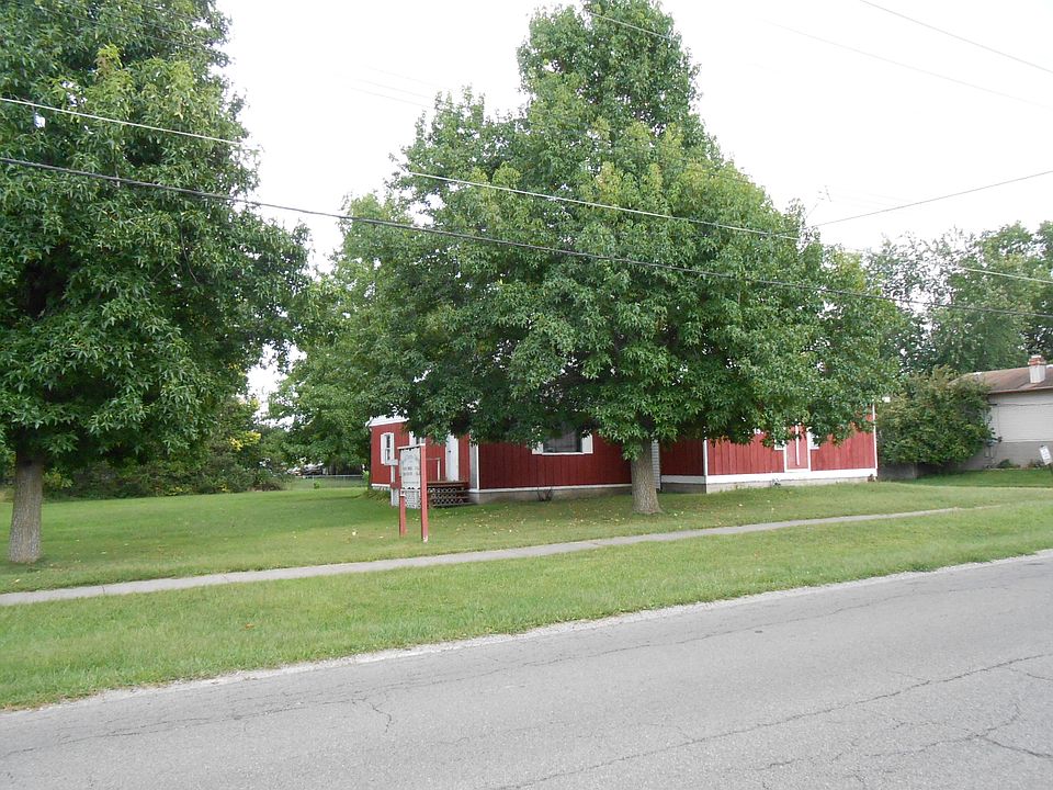 1st image of 128 Pleasant Street