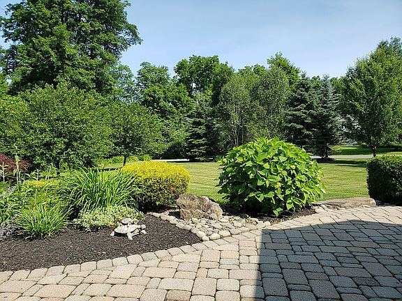 5th image of 18 Country Acres Dr
