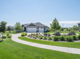 1805 W Thomas Cir, Brandon, SD 57005