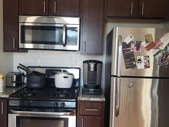 3rd image of 2949 W Fullerton Ave APT 2E