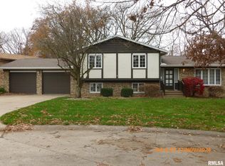 2345 5th St, East Moline, IL 61244