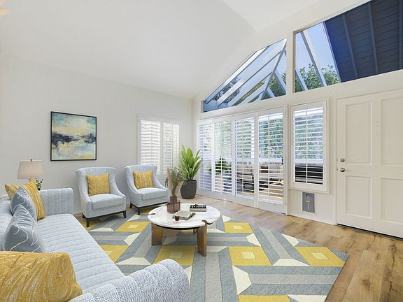 Light and bright great room