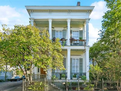 2700 Coliseum St, New Orleans, LA, 70130