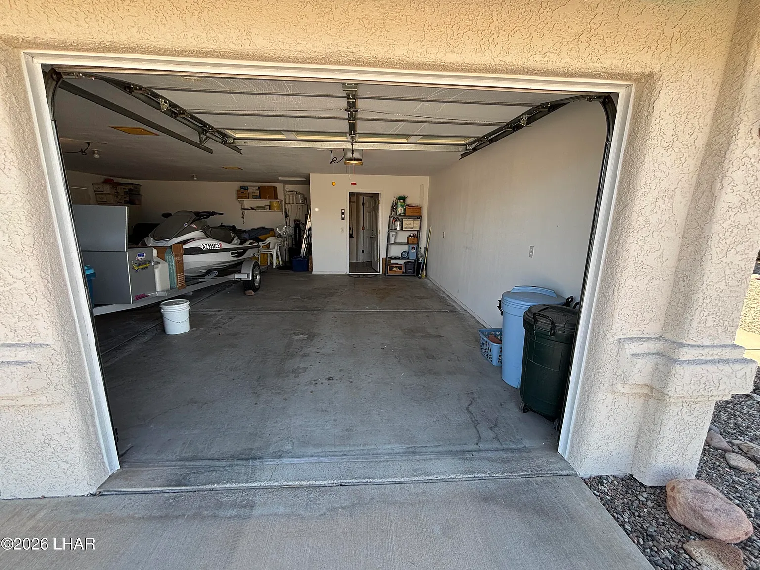 3 bed, 3.0 bath, 1625 sqft, $2,000 — Photo 2