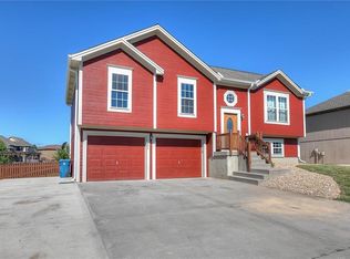 1804 Lauren Ln, Kearney, MO 64060