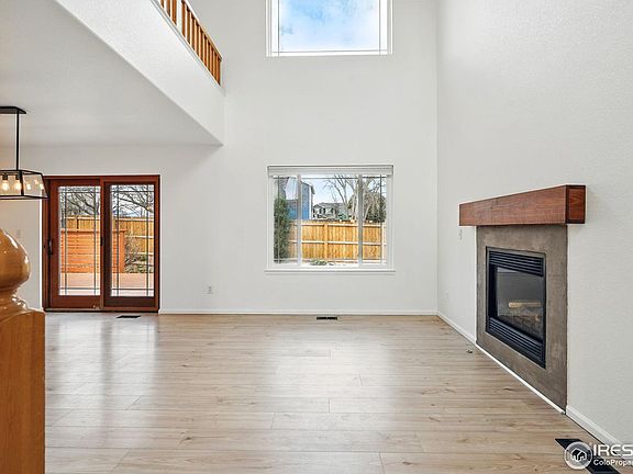 5th image of 465 Vernier Ct