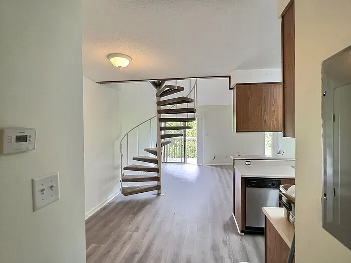 3081 Huntleigh Dr — Photo 11