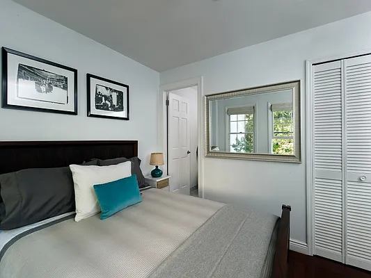 Sold by Sotheby's International Realty | media 18