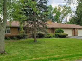16W701 White Pine Rd, Bensenville, IL 60106