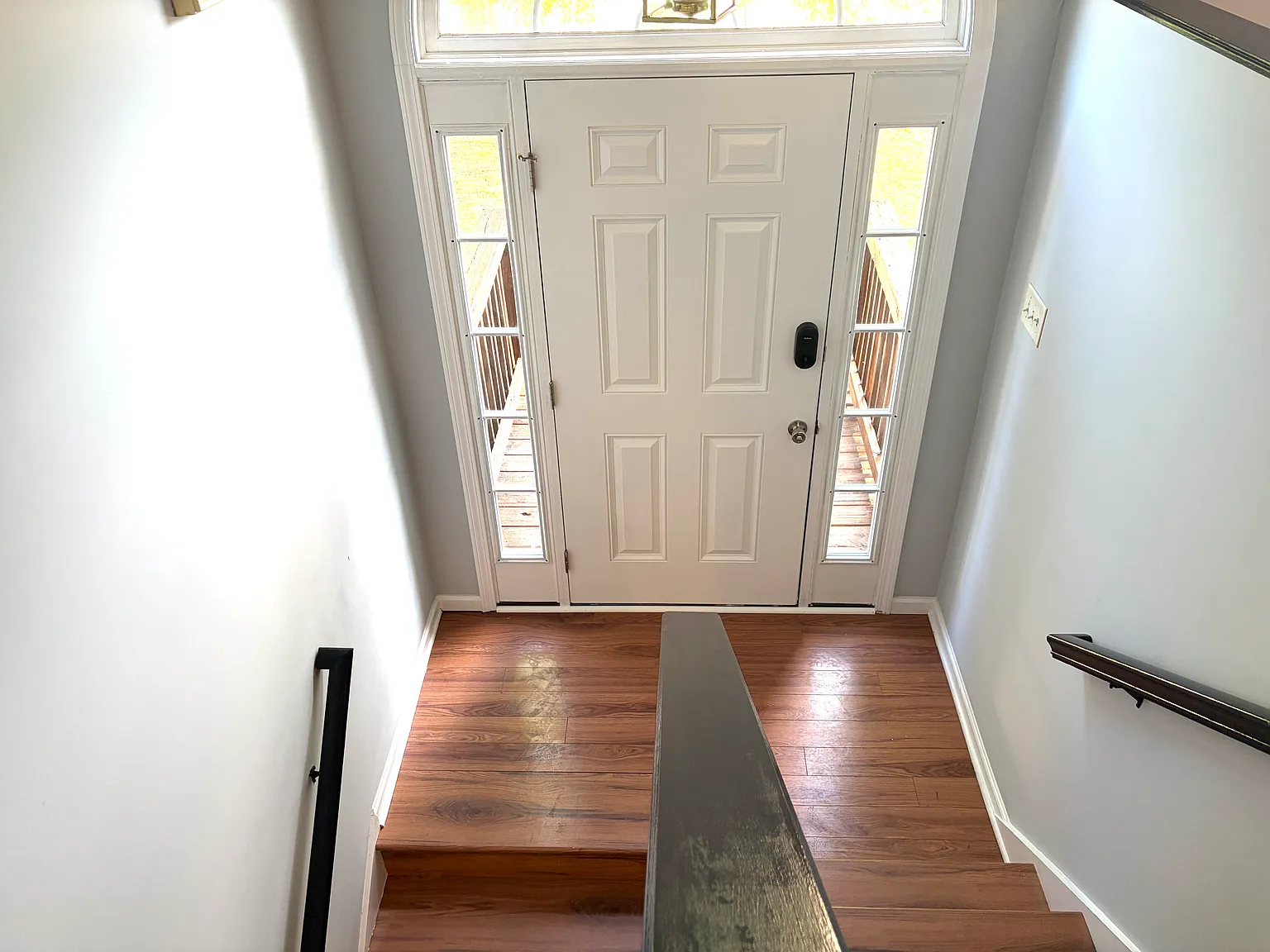 5 bed, 1975 sqft, $2,000 — Photo 2