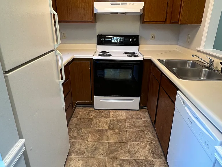 1007 Timber Dr #C — Photo 5