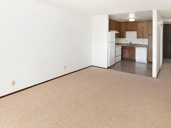 2nd image of 225 2nd Ave #2