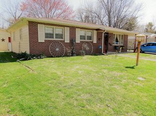 716 S 22nd St, Herrin, IL 62948