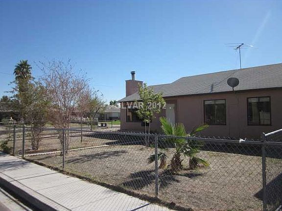 3rd image of 4501 Hayes Pl