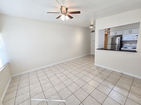 3rd image of 2611 Marble Ave