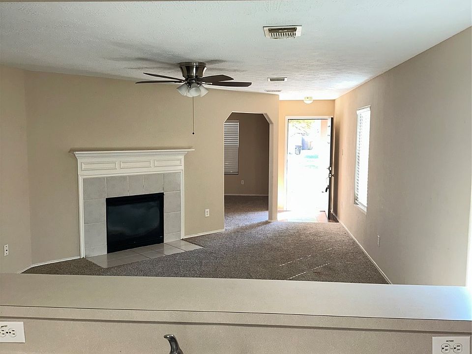 1st image of 16939 Suffolk Bridge Ln #16939