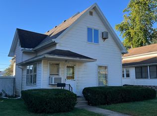 113 W Delaware St, Dwight, IL 60420